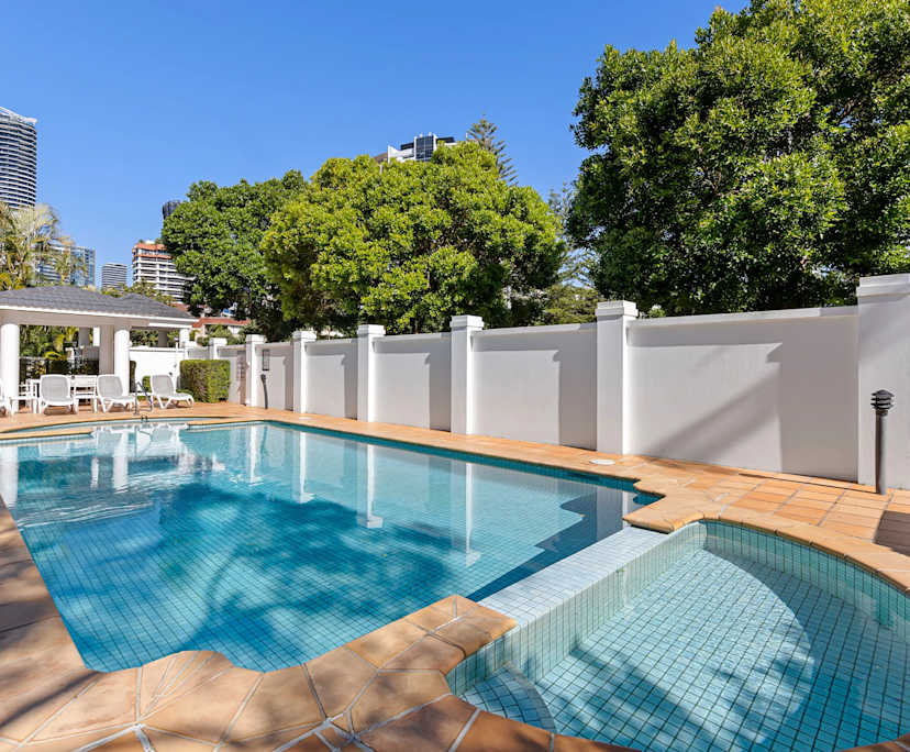 $360, Flatshare, 3 bathrooms, Broadbeach QLD 4218