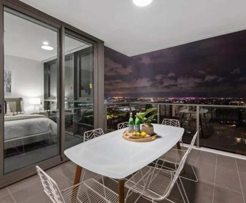 Furnished room with own bathroom