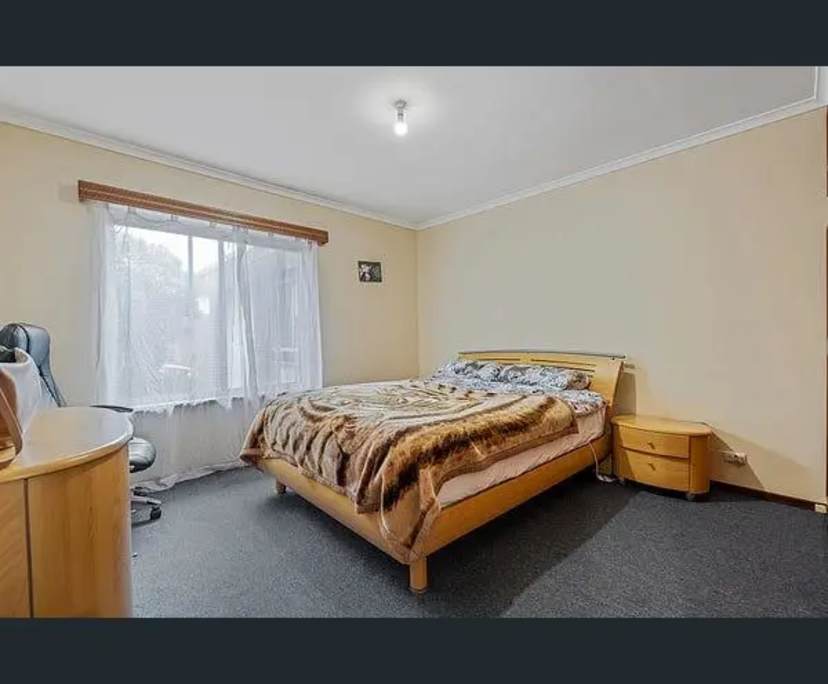 Unfurnished room in a share house