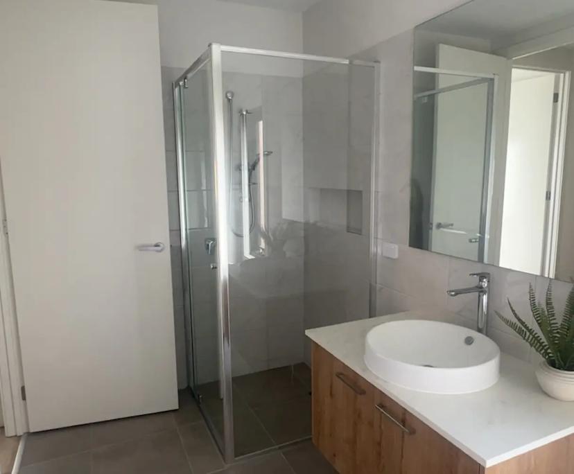 $300, Share-house, 3 rooms, Drouin VIC 3818, Drouin VIC 3818