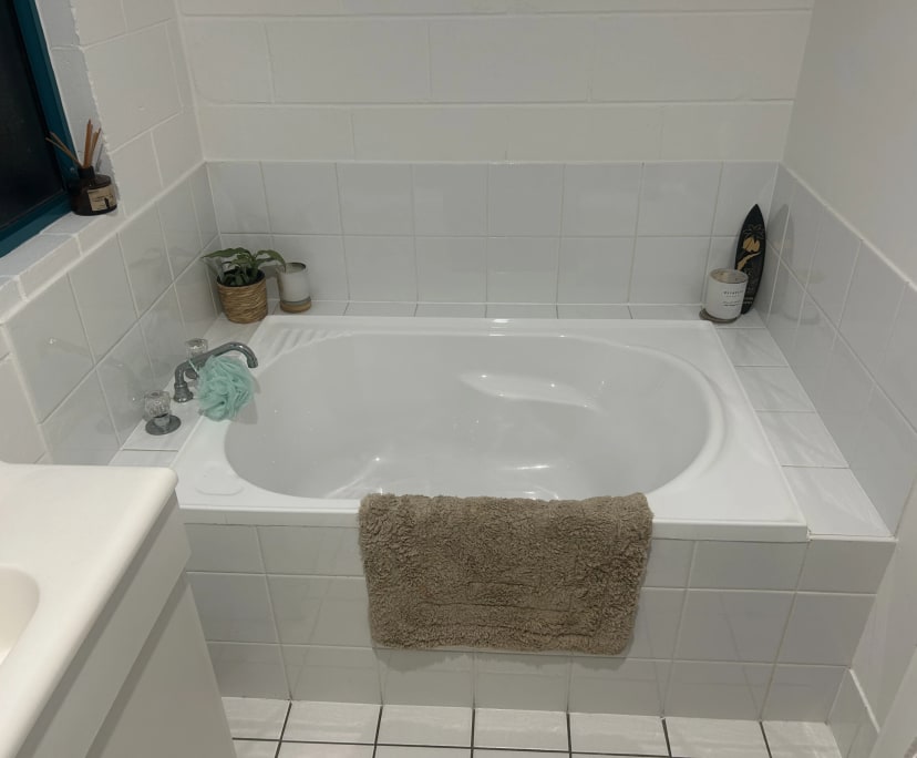 $390, Flatshare, 2 bathrooms, Palm Beach QLD 4221