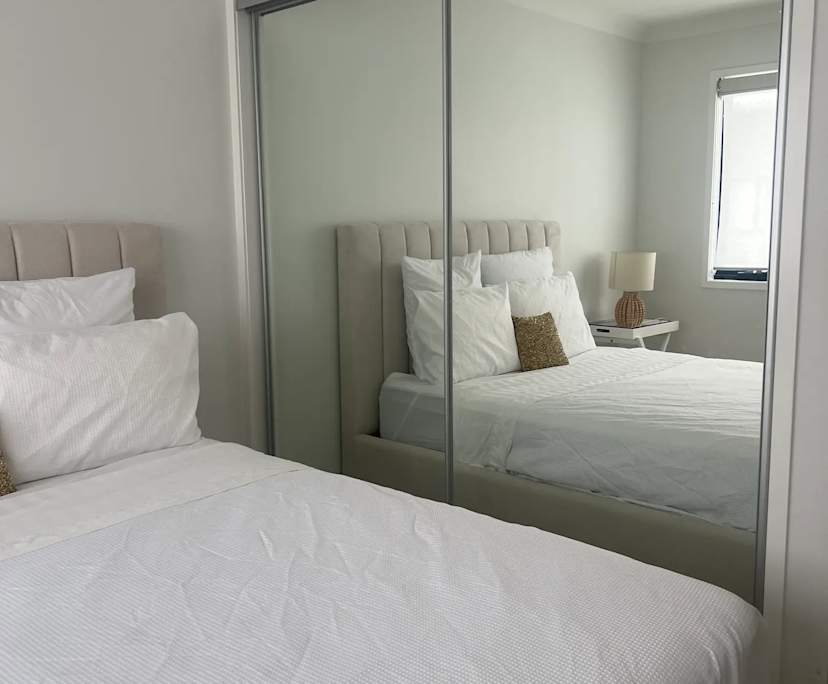 $450, Share-house, 3 bathrooms, Hope Island QLD 4212