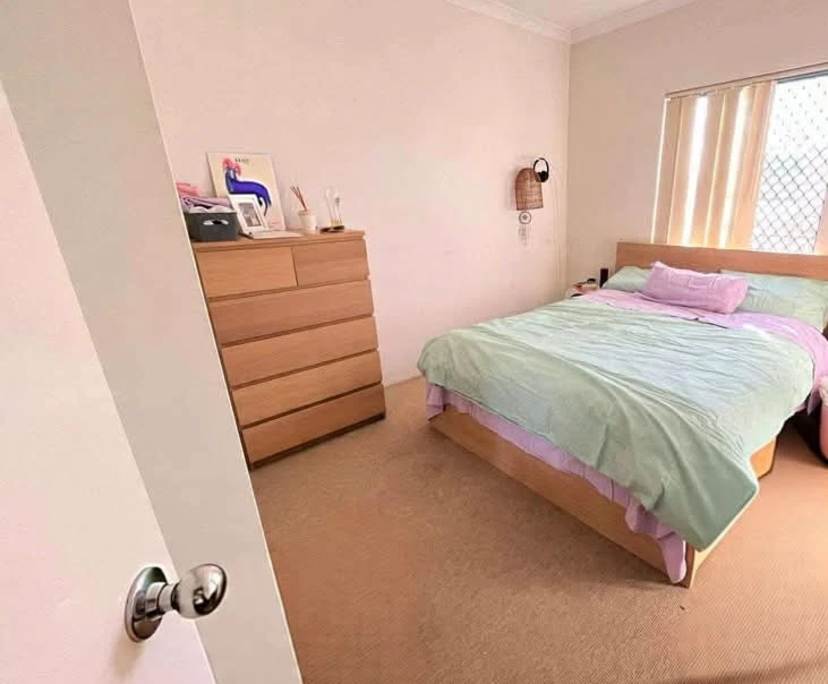 Unfurnished room in a share house