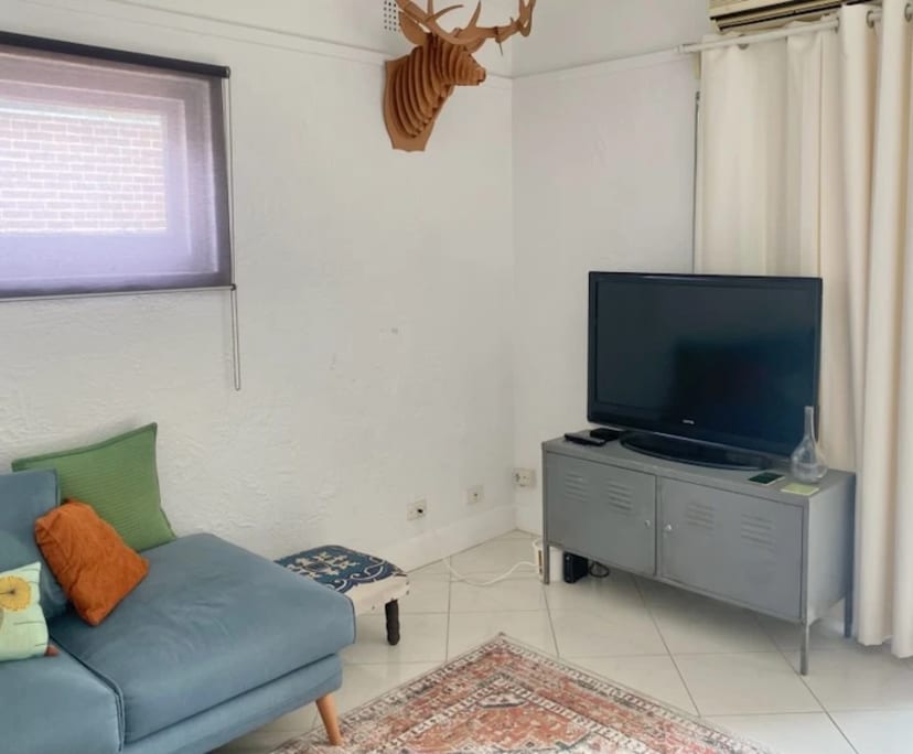 Furnished room in a flatshare