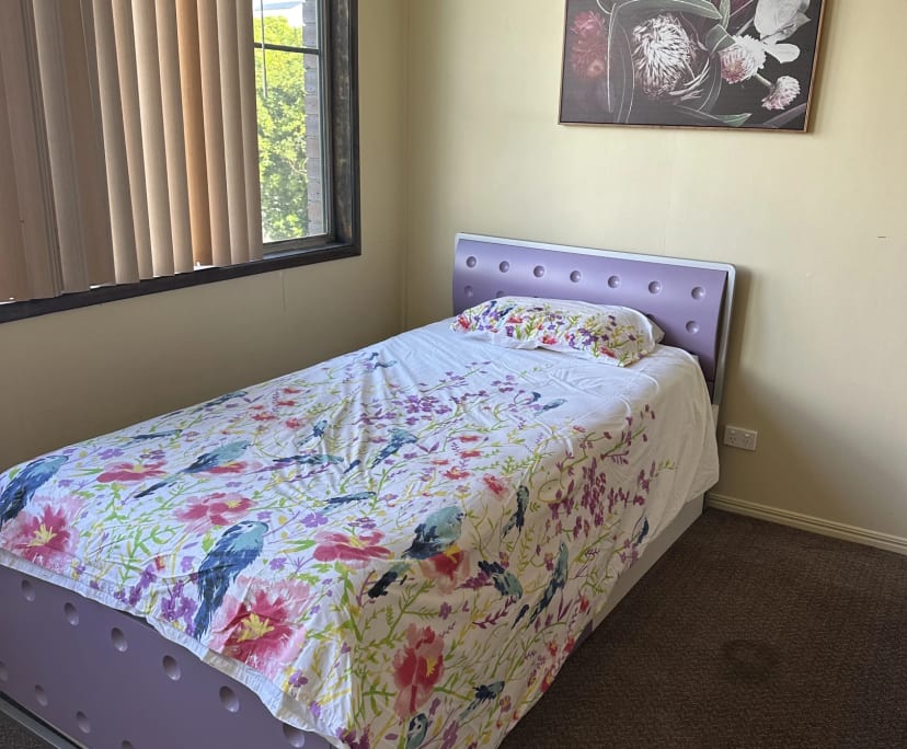 Room in a share house
