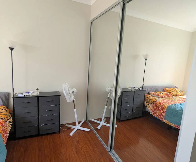 Furnished room with ensuite in a flatshare
