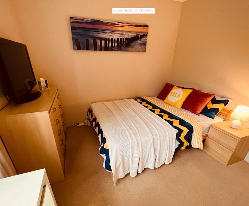 Furnished room in a share house