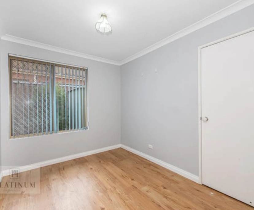 Unfurnished room with own bathroom