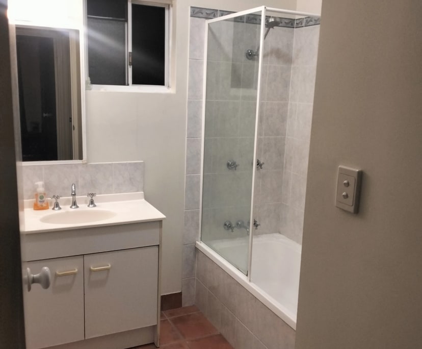 $300, Flatshare, 3 bathrooms, Cannonvale QLD 4802