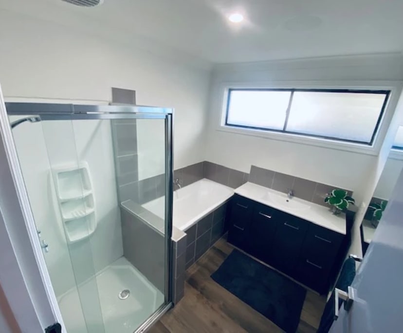 $250, Share-house, 6 bathrooms, Morwell VIC 3840