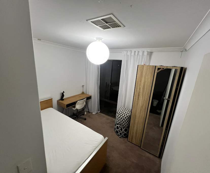 Furnished room in a share house