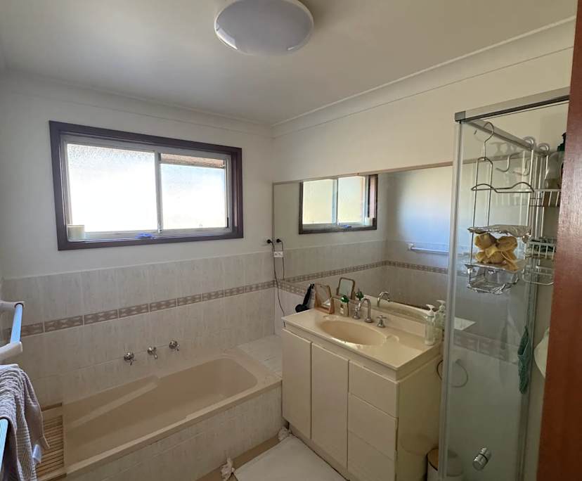 $330, Share-house, 3 bathrooms, Baulkham Hills NSW 2153