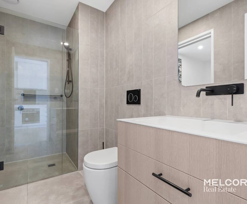 Unfurnished room with own bathroom