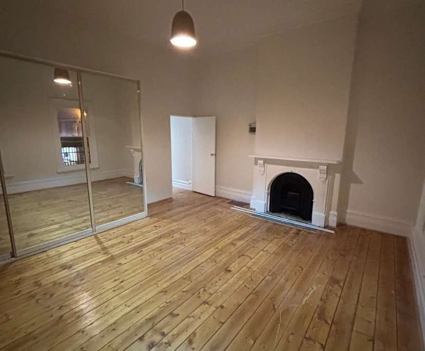 Room in a share house