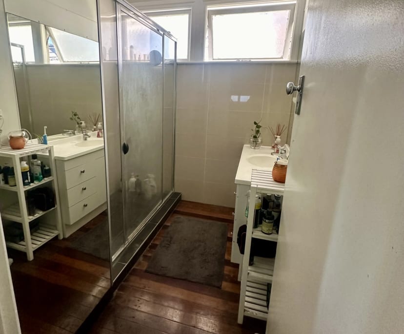 Room in a share house