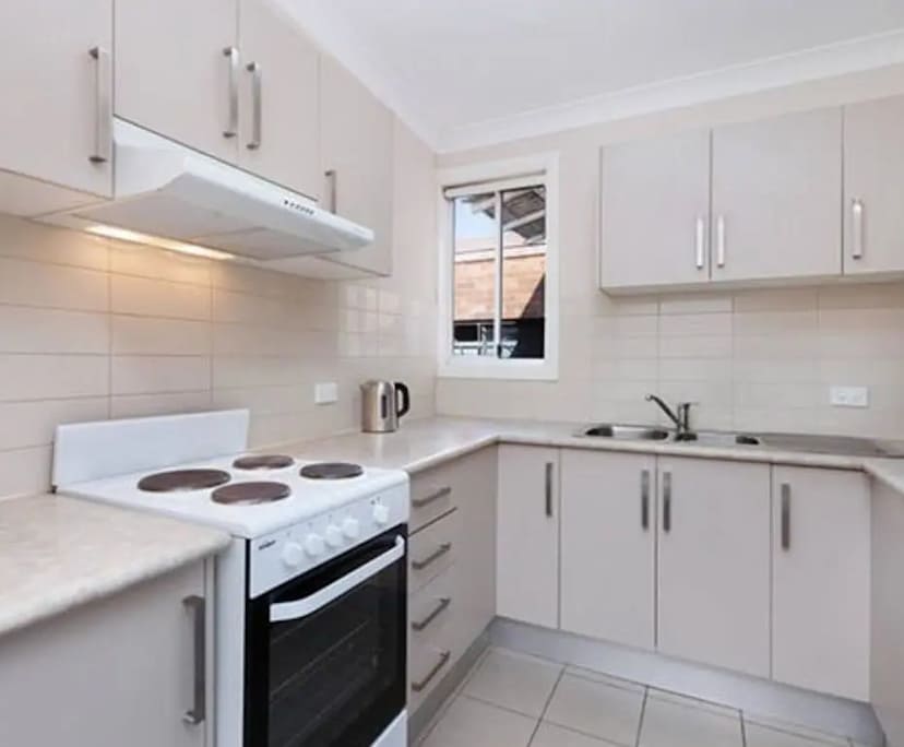 Furnished room with ensuite in a flatshare