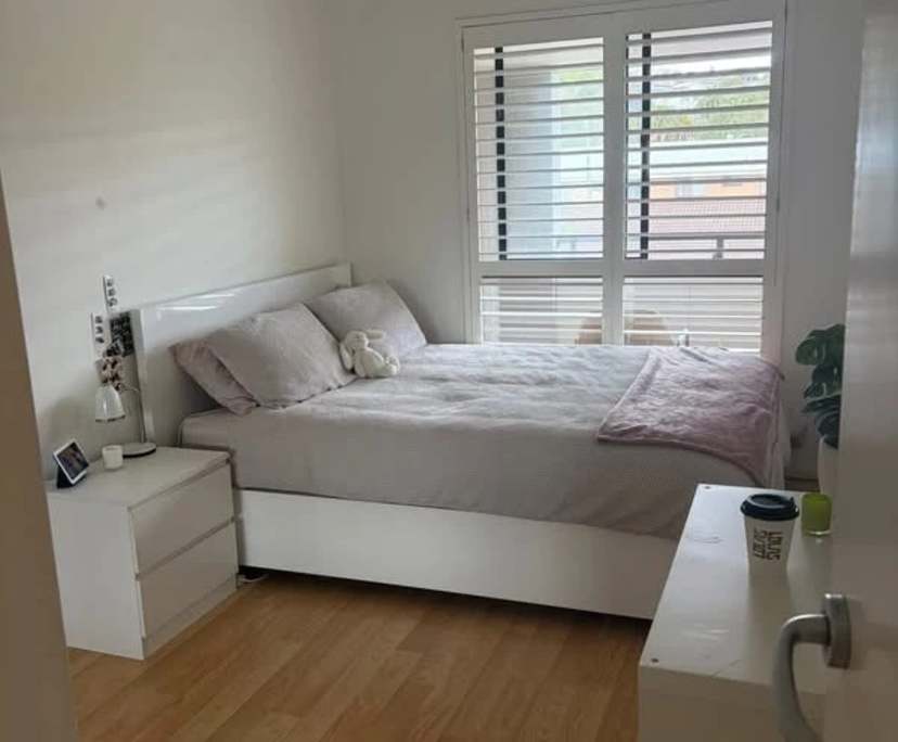 Unfurnished room with own bathroom