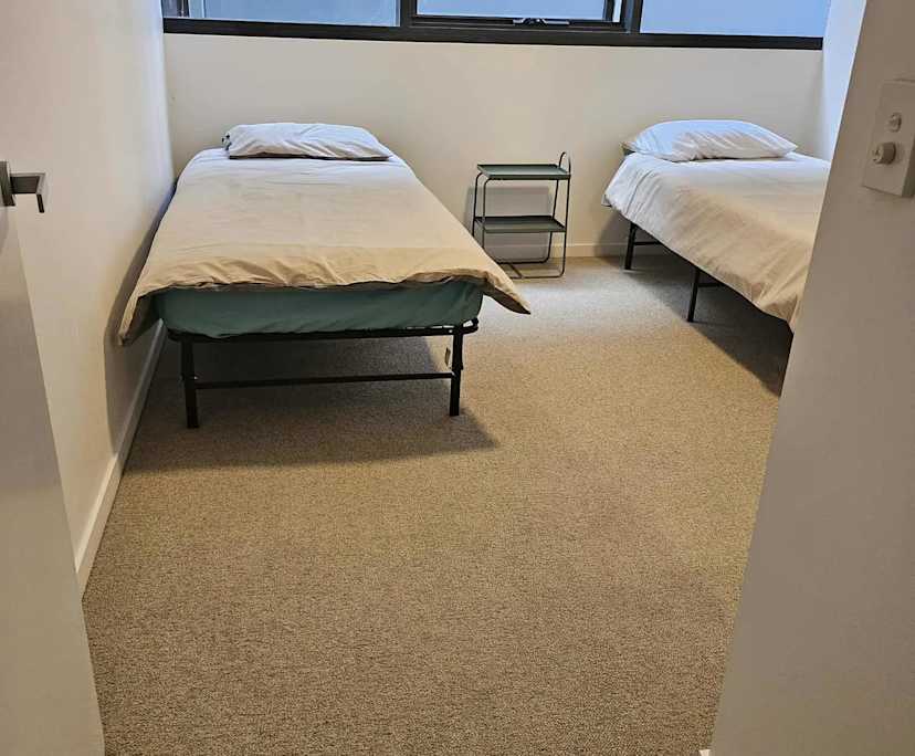 Furnished room with ensuite in a flatshare