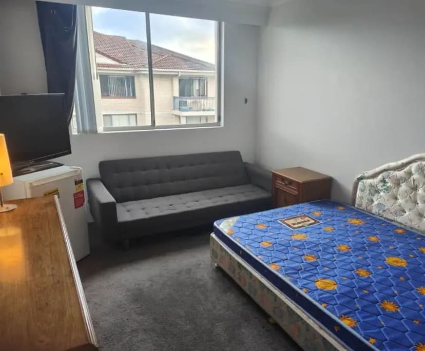 Furnished room with own bathroom