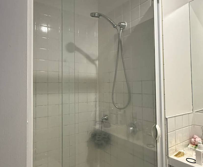 $275, Flatshare, 2 bathrooms, Carlton VIC 3053