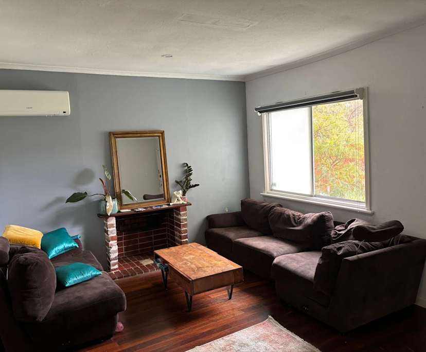 Room in a share house