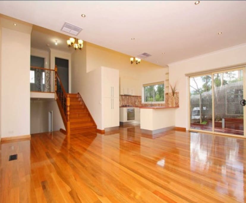 Whole property with 3 rooms for rent
