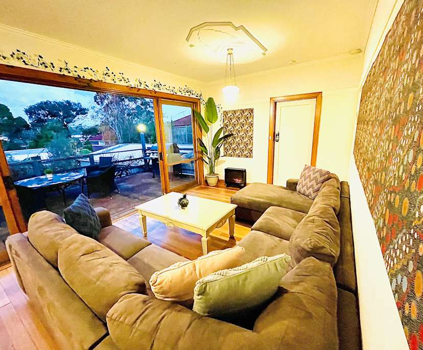 $350, Share-house, 6 bathrooms, Camberwell VIC 3124