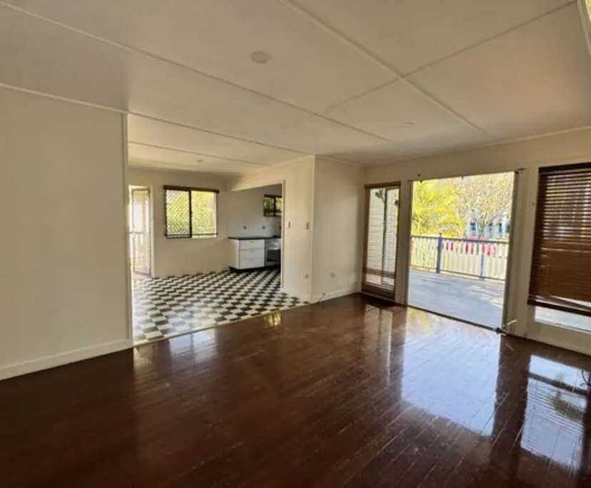 $250, Share-house, 3 bathrooms, Redcliffe QLD 4020