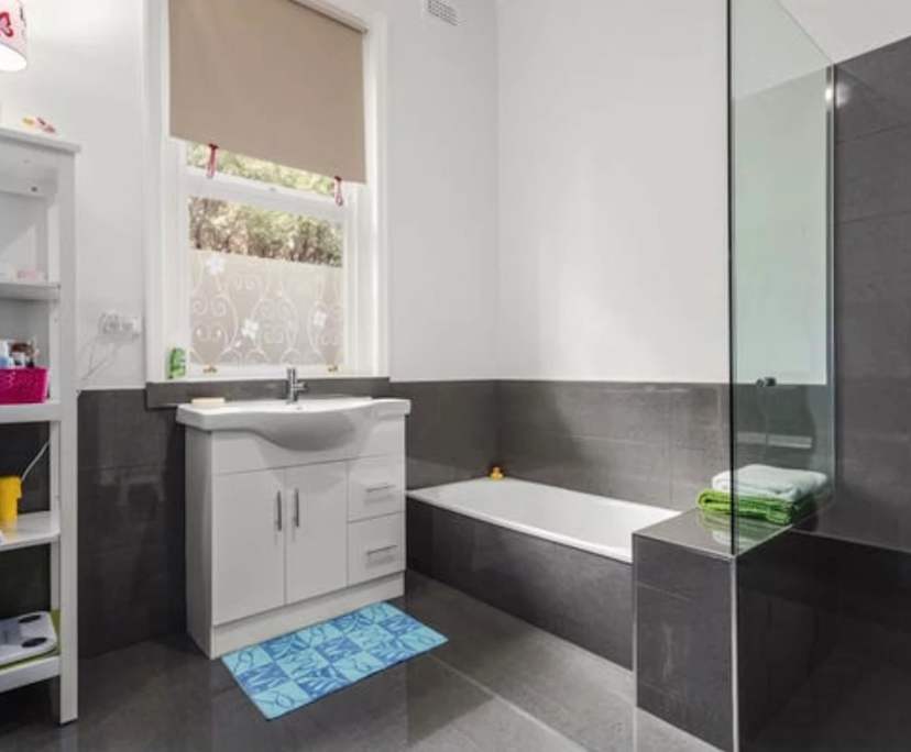 $375, Share-house, 2 bathrooms, Caulfield South VIC 3162