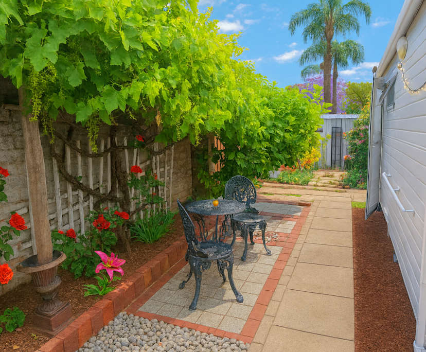 Furnished room in a share house