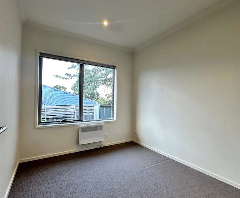 $280, Share-house, 3 bathrooms, Strathmore VIC 3041