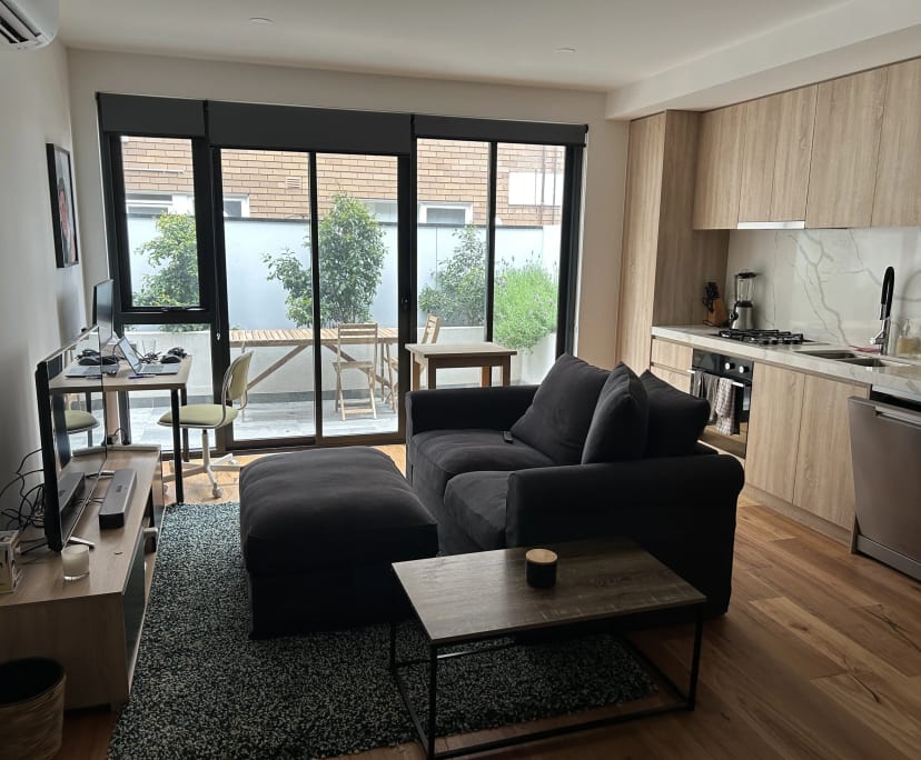 Whole property with 2 rooms for rent