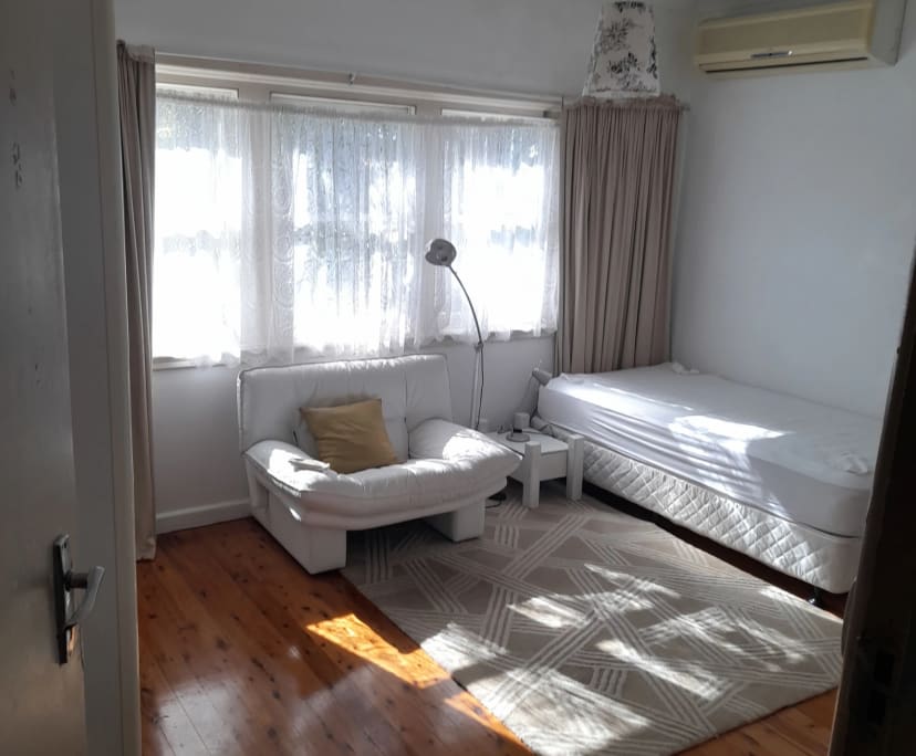 Furnished room in a share house
