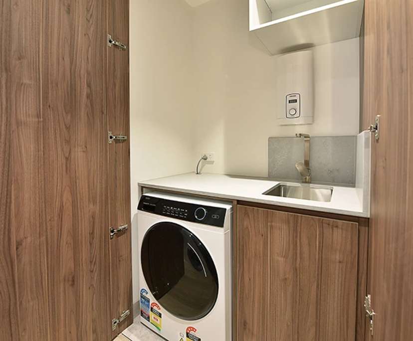 $1,150, Whole-property, 2 bathrooms, Melbourne VIC 3000