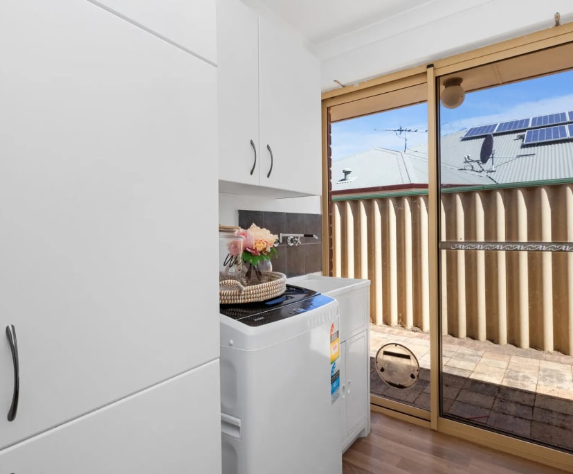 $375, Share-house, 5 bathrooms, Bertram WA 6167