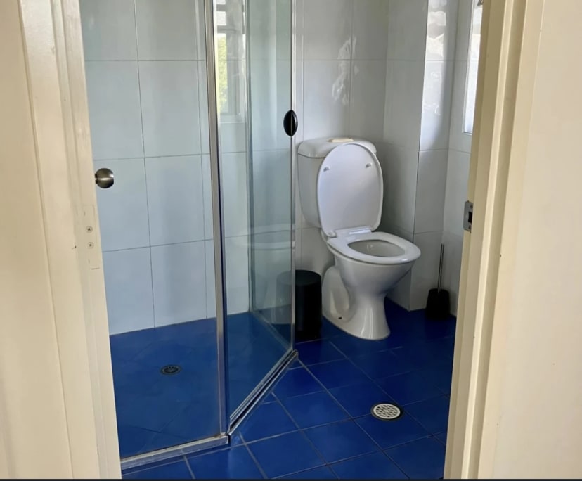 Unfurnished room with ensuite in a flatshare
