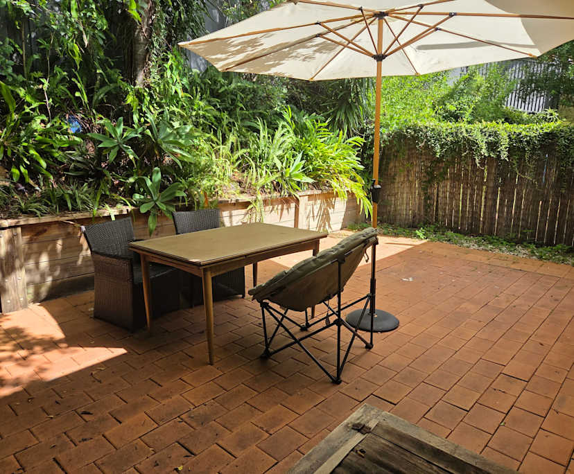 Furnished room in a flatshare