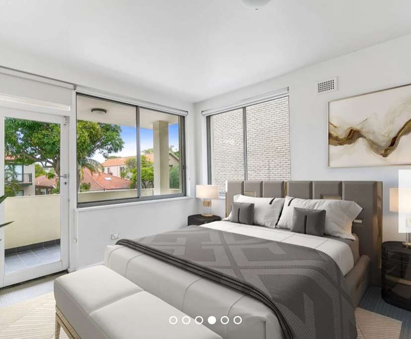 Furnished room in a flatshare