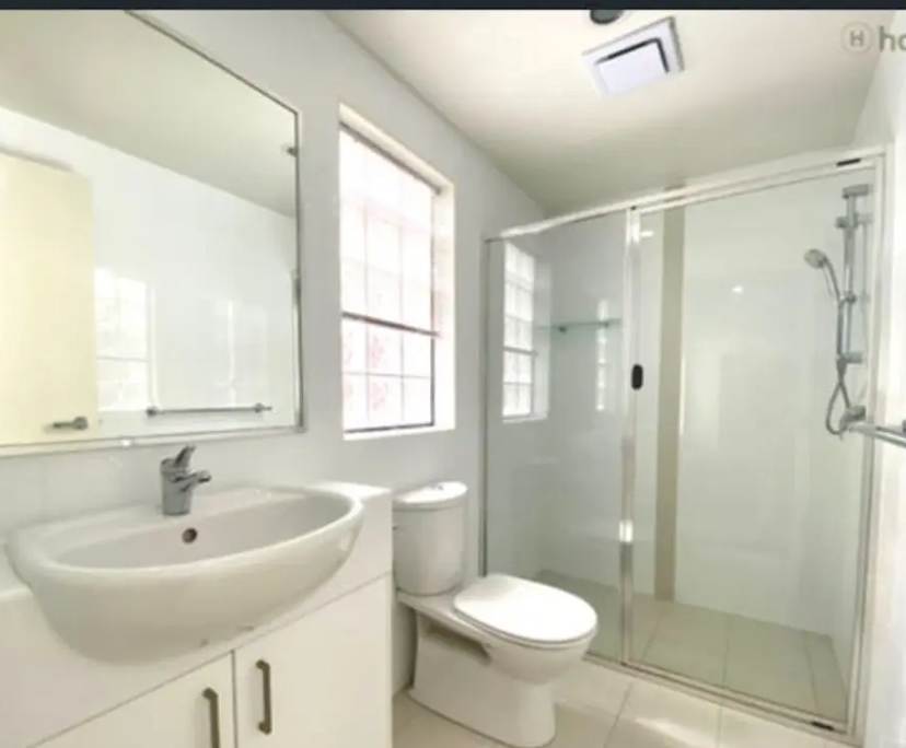 Unfurnished room with ensuite in a flatshare