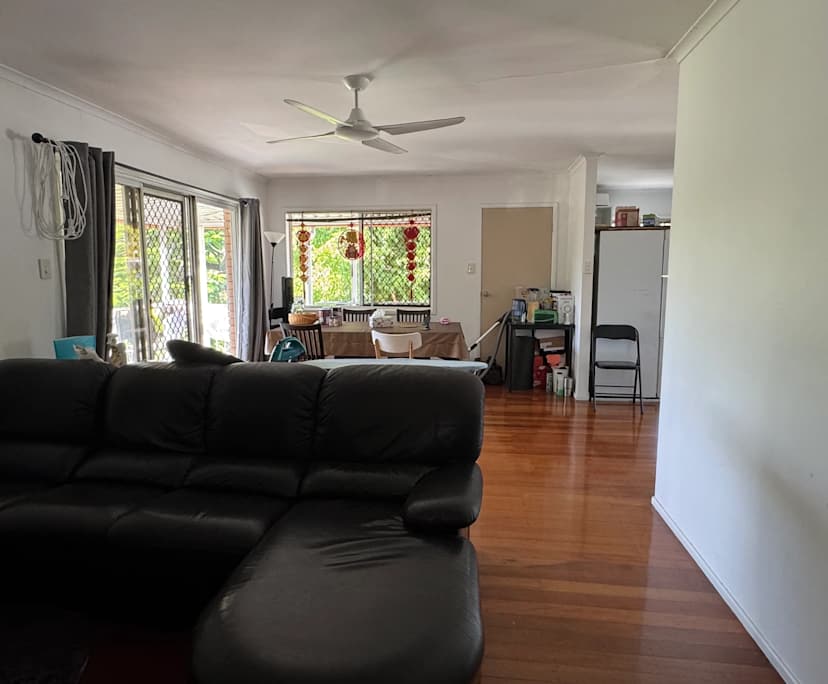 $260, Share-house, 3 bathrooms, Molendinar QLD 4214