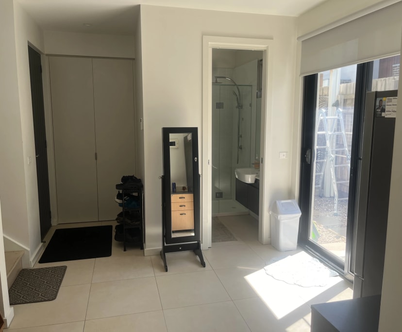 Room in a share house