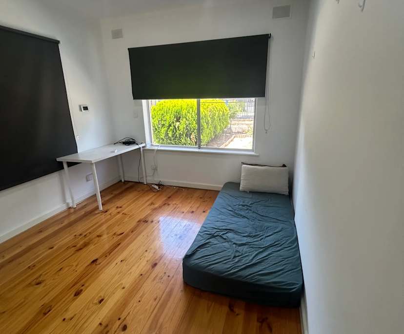 Room in a share house