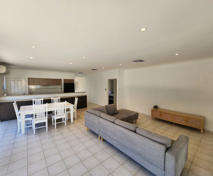 $250, Share-house, 5 bathrooms, Bassendean WA 6054