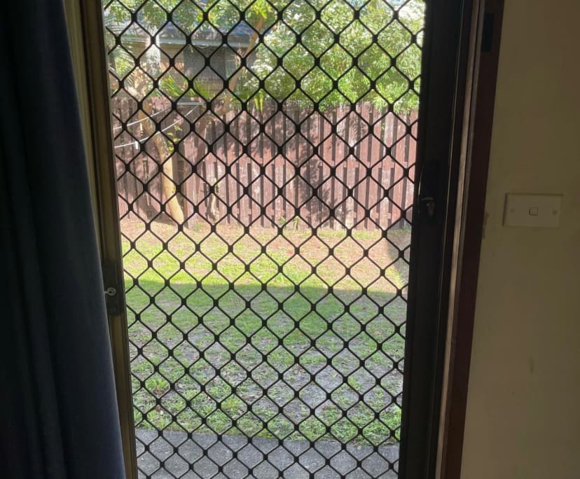 Room in a share house