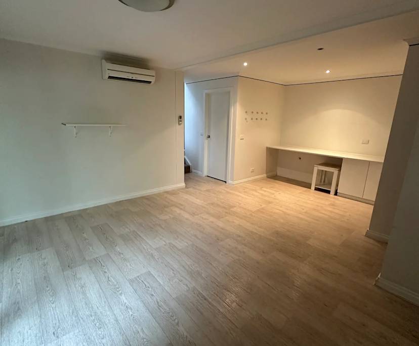 Unfurnished room with own bathroom