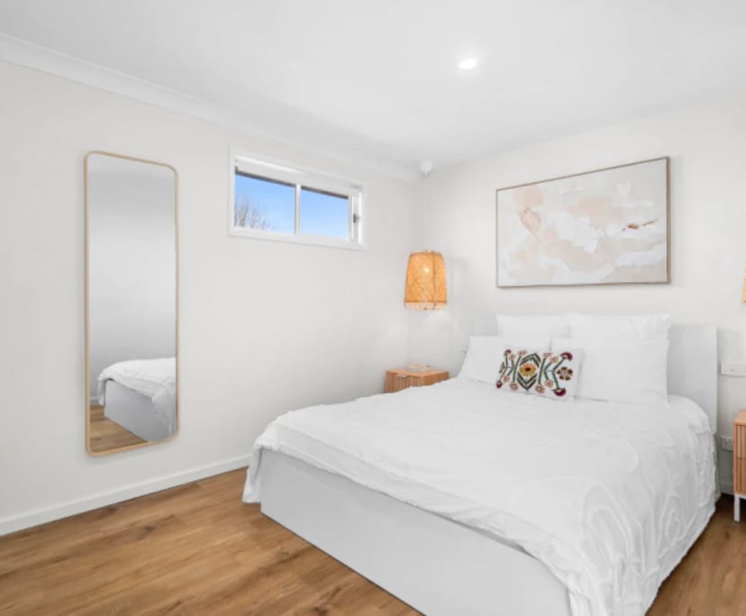 $450, 1-bed, 1 bathroom, Goulburn NSW 2580