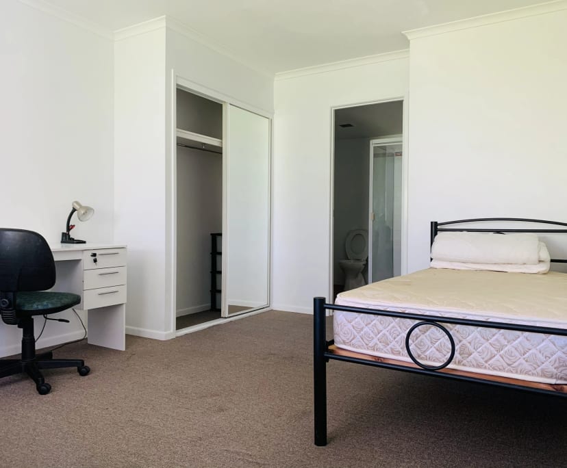 $400, Flatshare, 3 bathrooms, South Brisbane QLD 4101