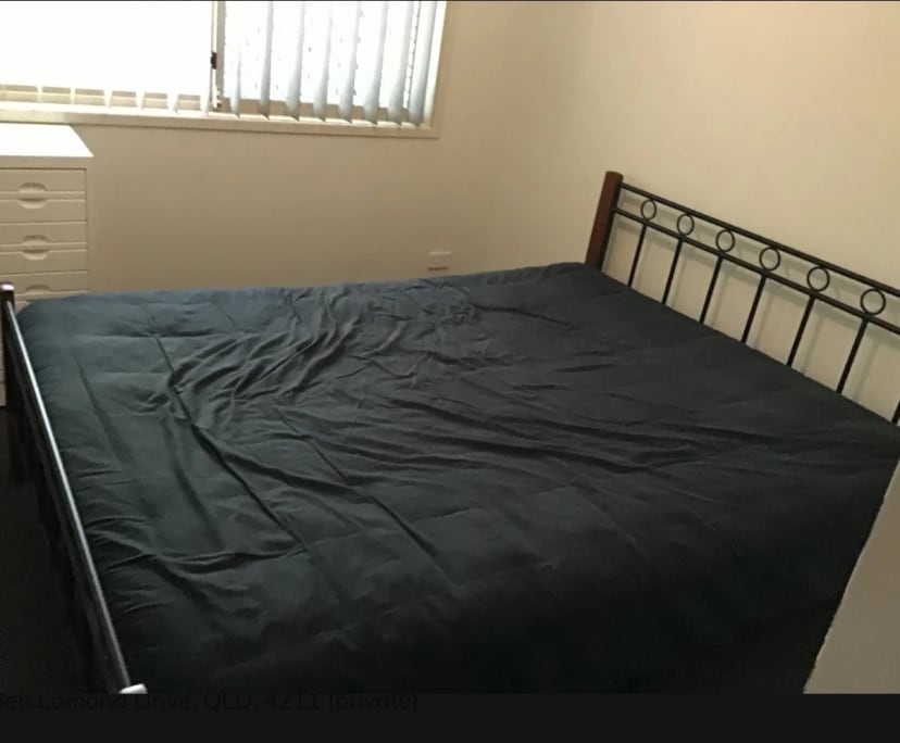 $275, Share-house, 3 bathrooms, Highland Park QLD 4211