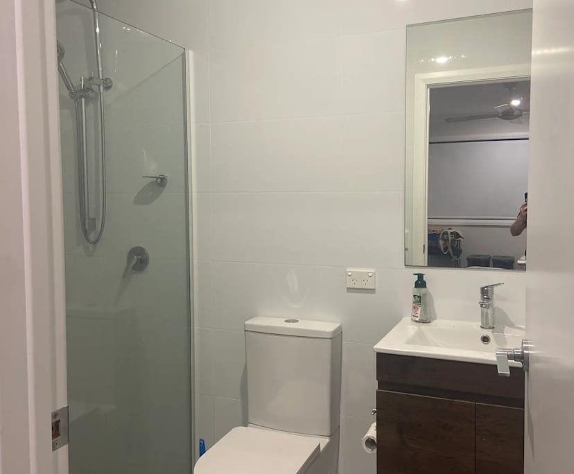 $350, Flatshare, 3 bathrooms, Kotara NSW 2289