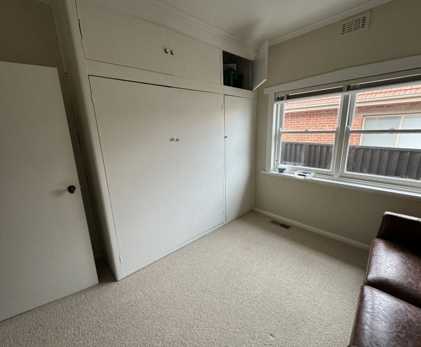 Room in a share house